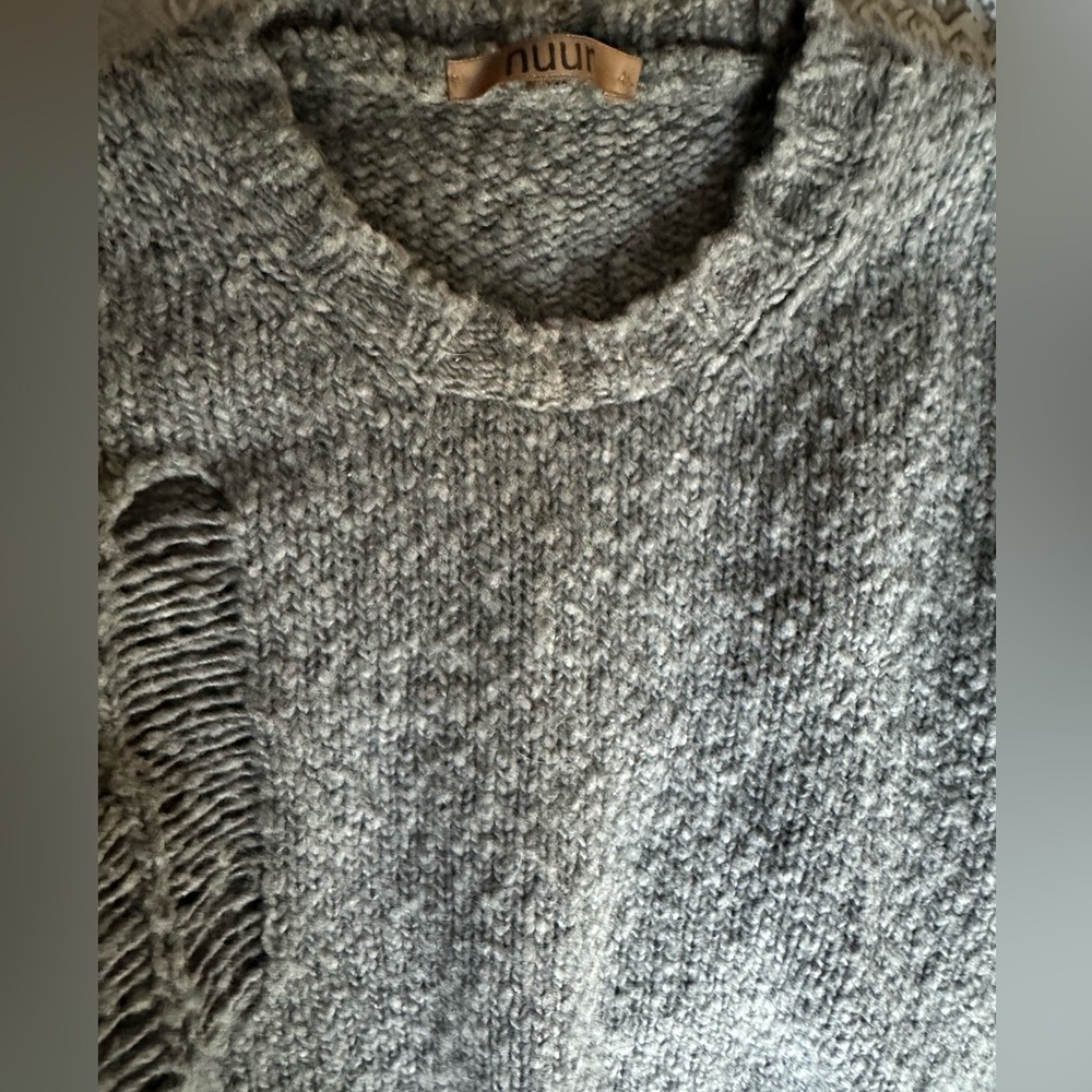 Designer sweater - Picture 2 of 6